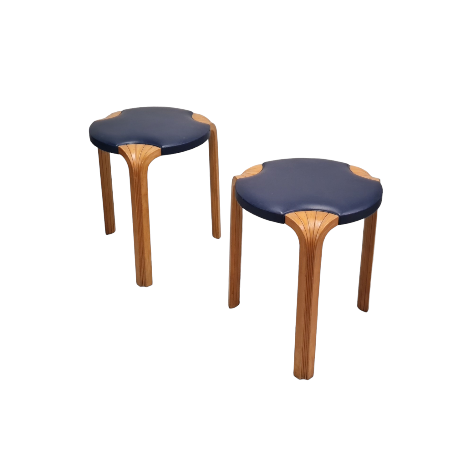 Alvar Aalto: X600 stool